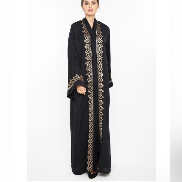 Elegant Black and Gold Embroidered Abaya - Picture 1 of 3